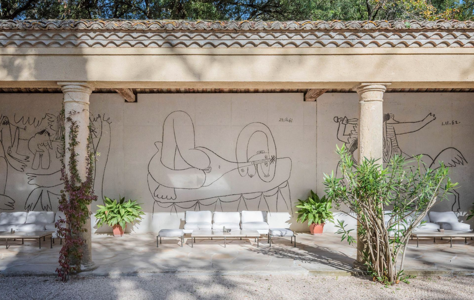 VENTE CHÂTEAU UZES (30700) 800 M²
frankreich architektur picasso kunst immobilien https://www.sothebysrealty-france.com/fr/immobilier-luxe/ref-uz1-281/vente-chateau-uzes-20-pieces-30700/