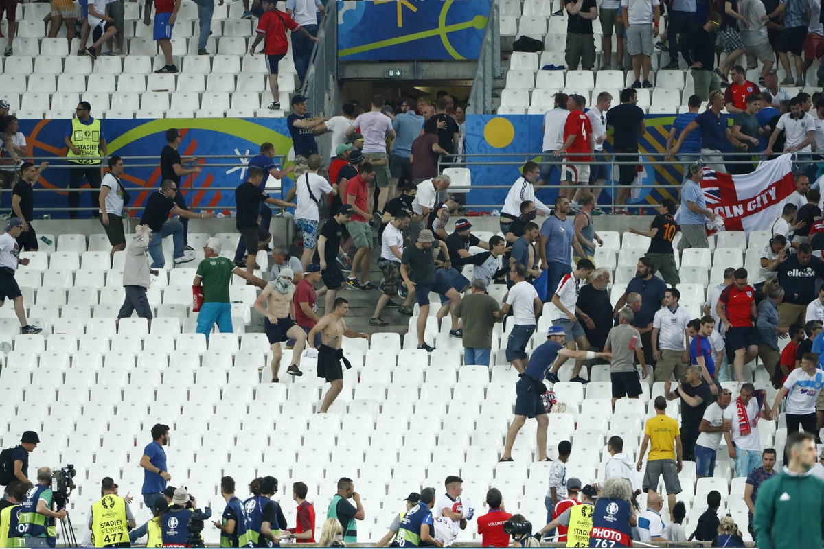 Die üblen Szenen beim Spiel Russland – England fand der russische Vizepräsident nicht schlimm.