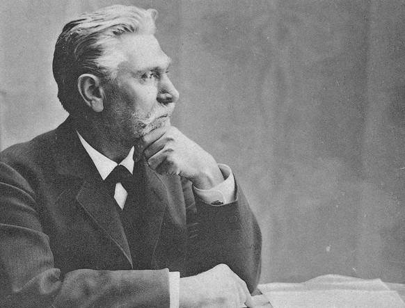 August Bebel, fotografiert um 1913.
https://commons.wikimedia.org/wiki/File:PIC_1-E-10087-2.jpg