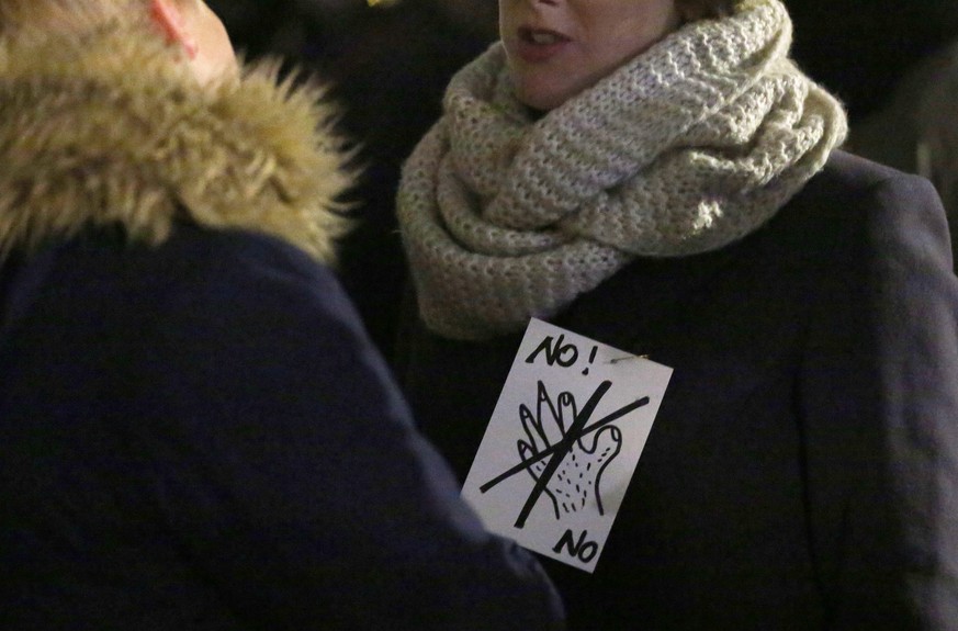 Frauen protestieren in Köln gegen die Ereignisse der Silvesternacht.<br data-editable="remove">