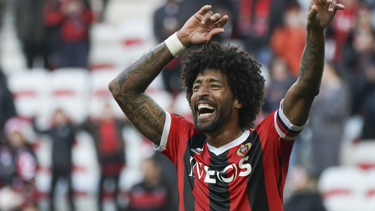 Dante, Hasebe, Neuer und Pepe Das sind die Oldies des Fussballplatzes