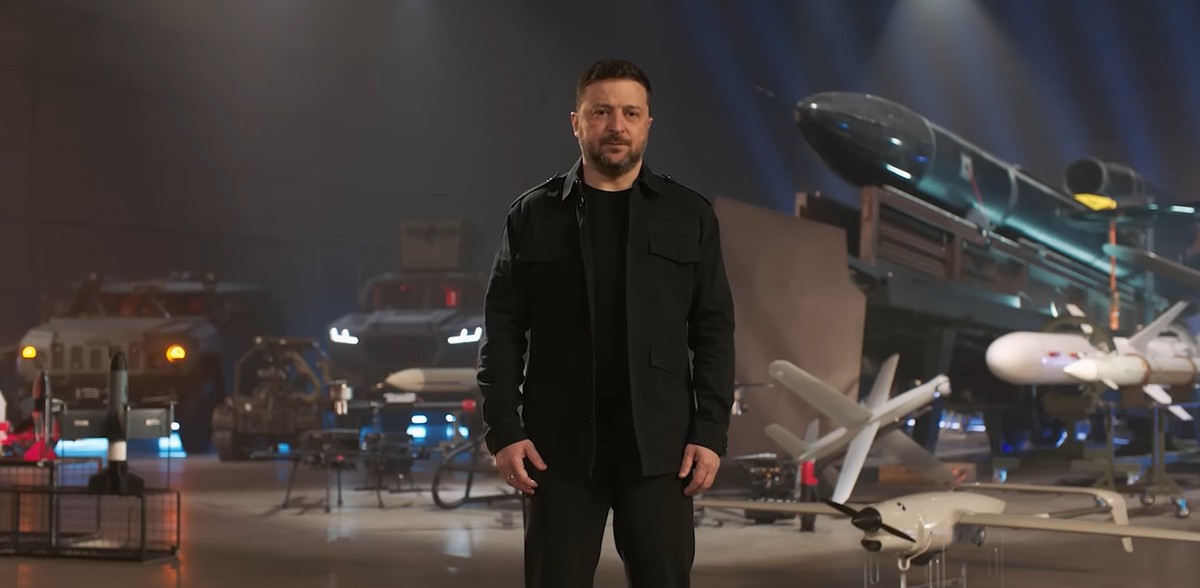 Volodymyr Zelensky (photo d'archive): le président ukrainien est apparu aux côtés d'un nouveau modèle d'arme lors d'un discours.