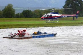 Die Plattform wird nun im Industriehafen Hard am Bodensee zerteilt und transportfähig gemacht.&nbsp;