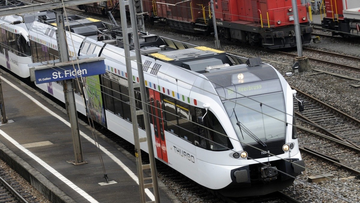 Mann überschreitet in St. Fiden Gleise und wird von Zug erfasst