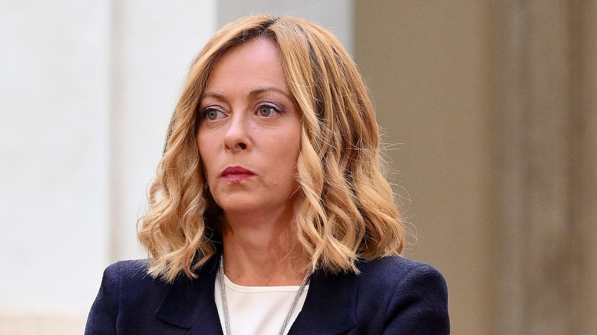 epa11702413 Italian Prime Minister Giorgia Meloni waits to welcome NATO Secretary-General Mark Rutte (not pictured) at the Chigi Palace in Rome, Italy, 05 November 2024. Rutte took office as the North ...