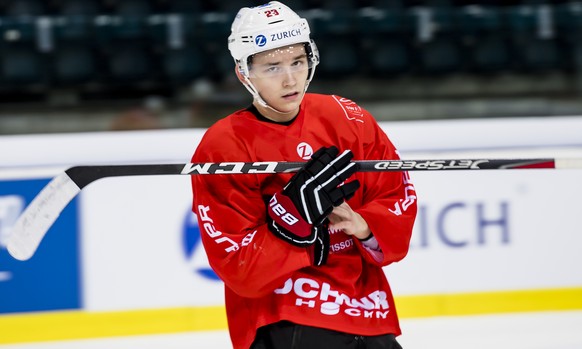 Switzerland&#039;s forward Philipp Kurashev reacts during a training camp of Swiss national hockey team ahead the IIHF 2019 World Championship, at the ice stadium Les Vernets, in Geneva, Switzerland,  ...