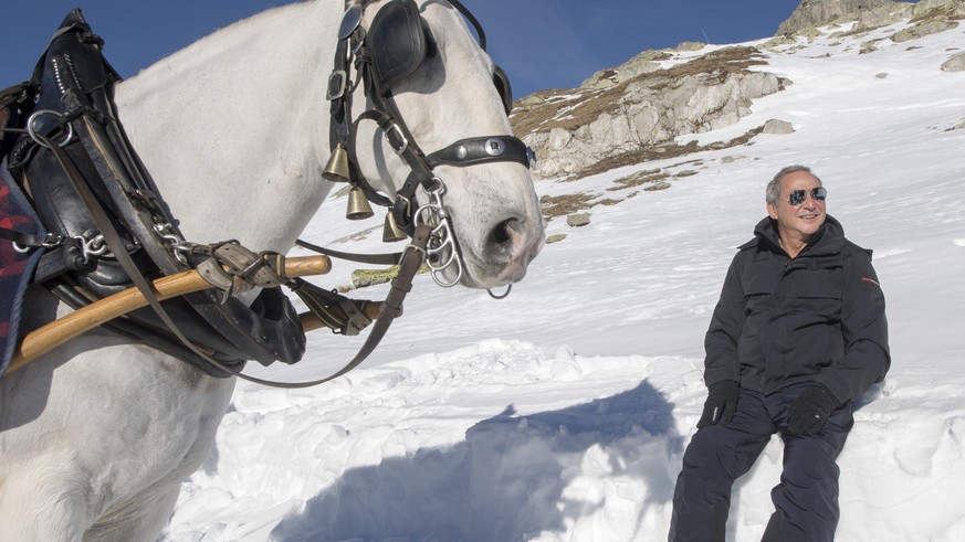 Investor Samih Sawiris bei der Eroeffnung des Calmut Sessellift am Donnerstag, 15. Dezember 2016. Mit einer offiziellen Eroeffnungsfeier mit Prominenten und Gaesten wird der Sessellift Calmut der Skia ...