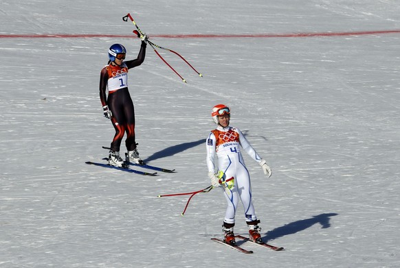 Die Spanierin Ruiz Castillo und Lindell-Vikarby erreichen das Ziel nach dem Ausscheiden gemeinsam.