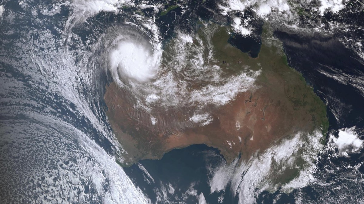 epa10570412 A handout satellite image made available by Australia's Bureau of Meteorology (BOM) shows Tropical Cyclone Ilsa at 10:30AM AEST over the coast of northern Western Australia, Australia ...