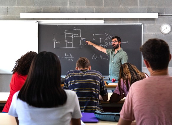 620 Lehrpersonen ohne Lehrdiplom starten nächste Woche ins neue Schuljahr im Kanton Zürich.