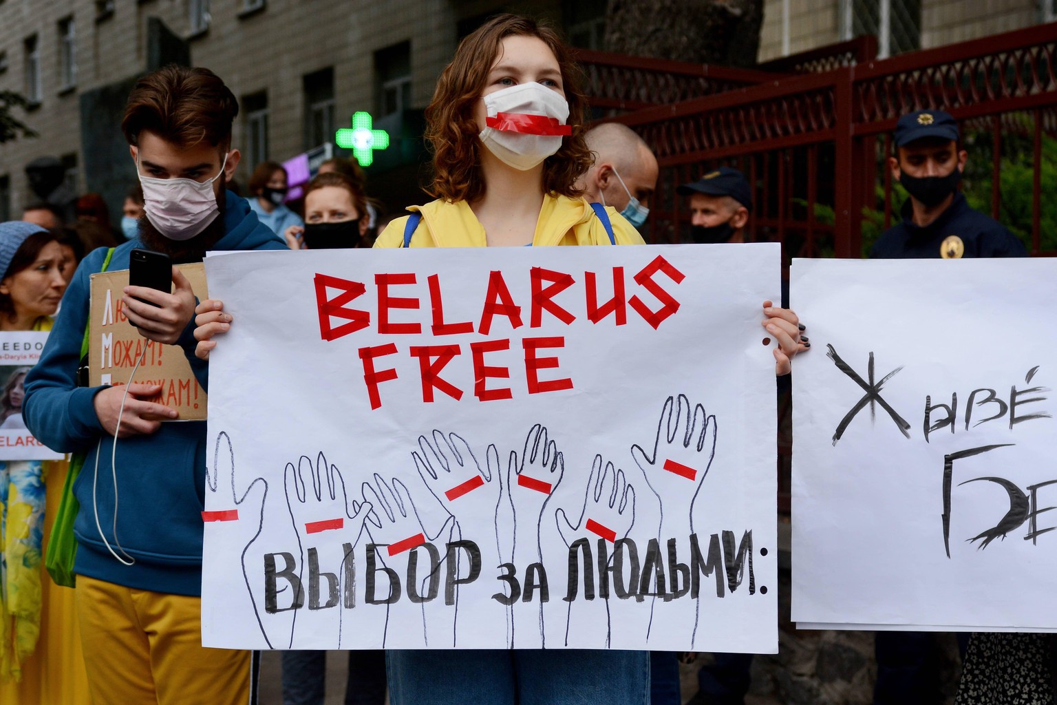 Seit Wochen protestiert die Opposition in Belarus gegen die vermutete Wahlfälschung durch den regierenden Präsidenten Lukaschenko.