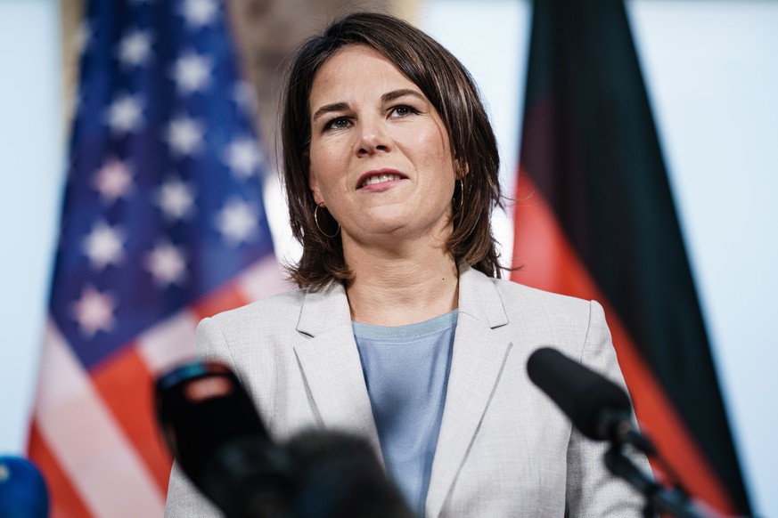 epa10188418 German Foreign Minister Annalena Baerbock speaks during a press statement at the the Foreign Ministry in Berlin, Germany, 16 September 2022. US House Speaker Pelosi is on a two day visit t ...