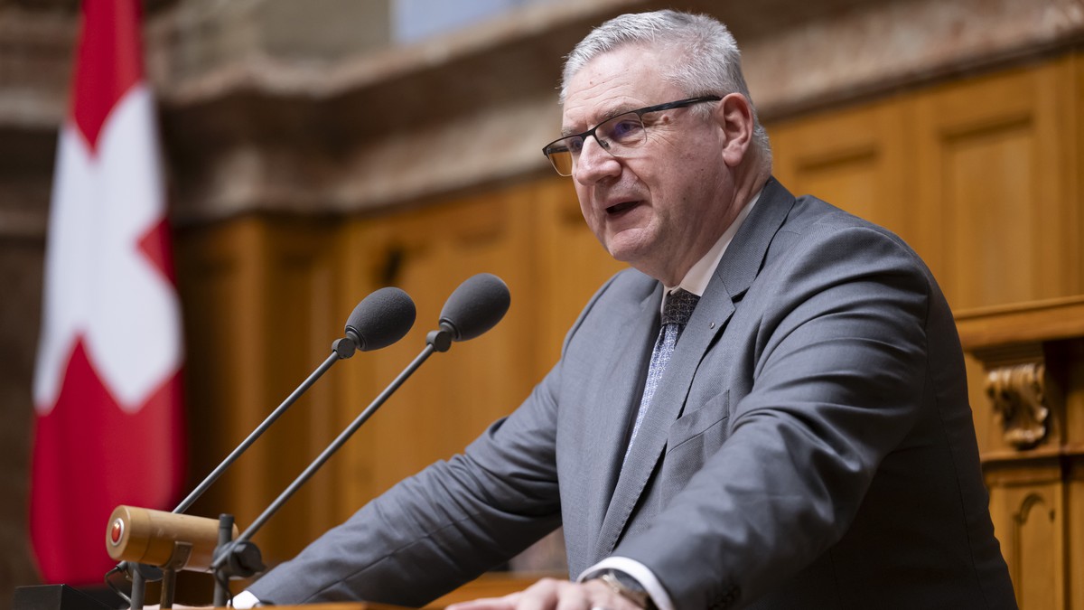 Andreas Glarner, SVP-AG, spricht waehrend der Wintersession der Eidgenoessischen Raete, am Donnerstag, 12. Dezember 2024 im Nationalrat in Bern. (KEYSTONE/Anthony Anex)