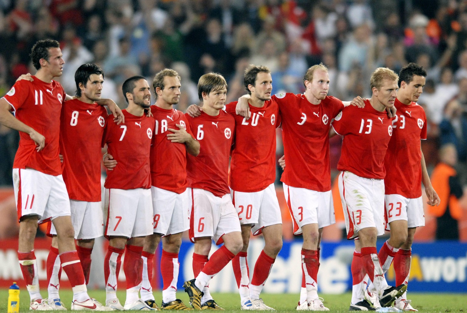 11.10.2019, Winterthur, Stadion Schützenwiese, U21, U 21 Schweiz - Georgien, Trainer Mauro Lustrinelli and Jordan Lotomba Schweiz Winterthur Stadion Schützenwiese Zürich Schweiz 11 10 2019, Winterthur ...