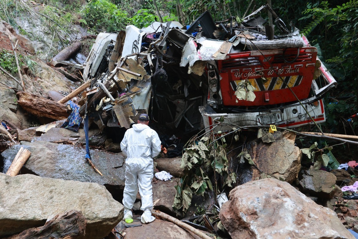 Un accident d'autocar tue au moins 16 lycéens en Colombie