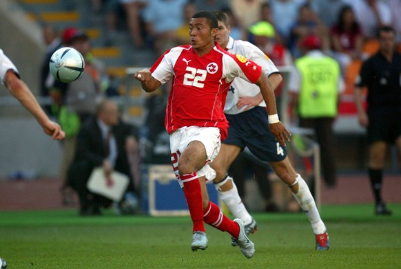 Onderwerp/Subject: England - Switzerland Euro 2004 Reklame: Club/Team/Country: England Switzerland Seizoen/Season: 2003/2004 2004/2005 FOTO/PHOTO: Switzerland s Johan VONLANTHEN Trefwoorden/Keywords:  ...