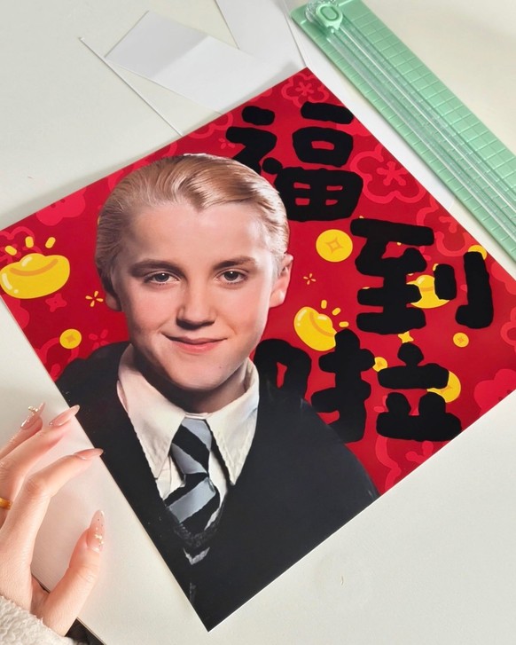 Draco Malfoy ist in China ein Glücksbringer

https://www.instagram.com/p/DURRxKNjL9i/?img_index=4
