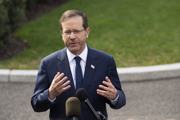 epa10267596 Israel&#039;s President Isaac Herzog speaks to the media after meeting with United States President Joe Biden at the White House in Washington, DC, USA, 26 October 2022. EPA/Chris Kleponis ...