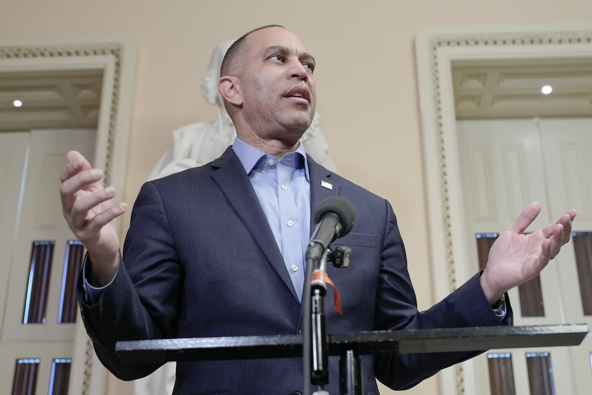 House Minority Leader Hakeem Jeffries, D-N.Y., speaks during a news conference on Capitol Hill, Friday, Feb. 13, 2026, in Washington. (AP Photo/Mariam Zuhaib)
Congress Democrats