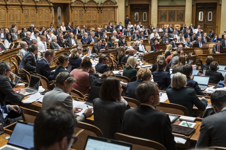 Die Ratsmitglieder sind waehrend einer Abstimmung fast vollzaehlig im Saal, an der Sondersession des Nationalrats, am Donnerstag, 9. Mai 2019 im Nationalrat in Bern. (KEYSTONE/Alessandro della Valle)