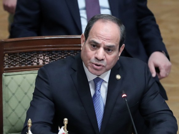 Die Ägypter haben nach Angaben der nationalen Wahlbehörde mit grosser Mehrheit für die umstrittene Amtszeitverlängerung von Präsident Abdel Fattah al-Sisi (im Bild) gestimmt.