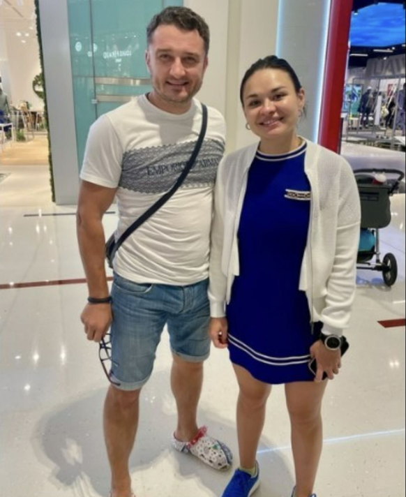 Ksenia Schoigu mit einem russischen Politiker in Dubai.