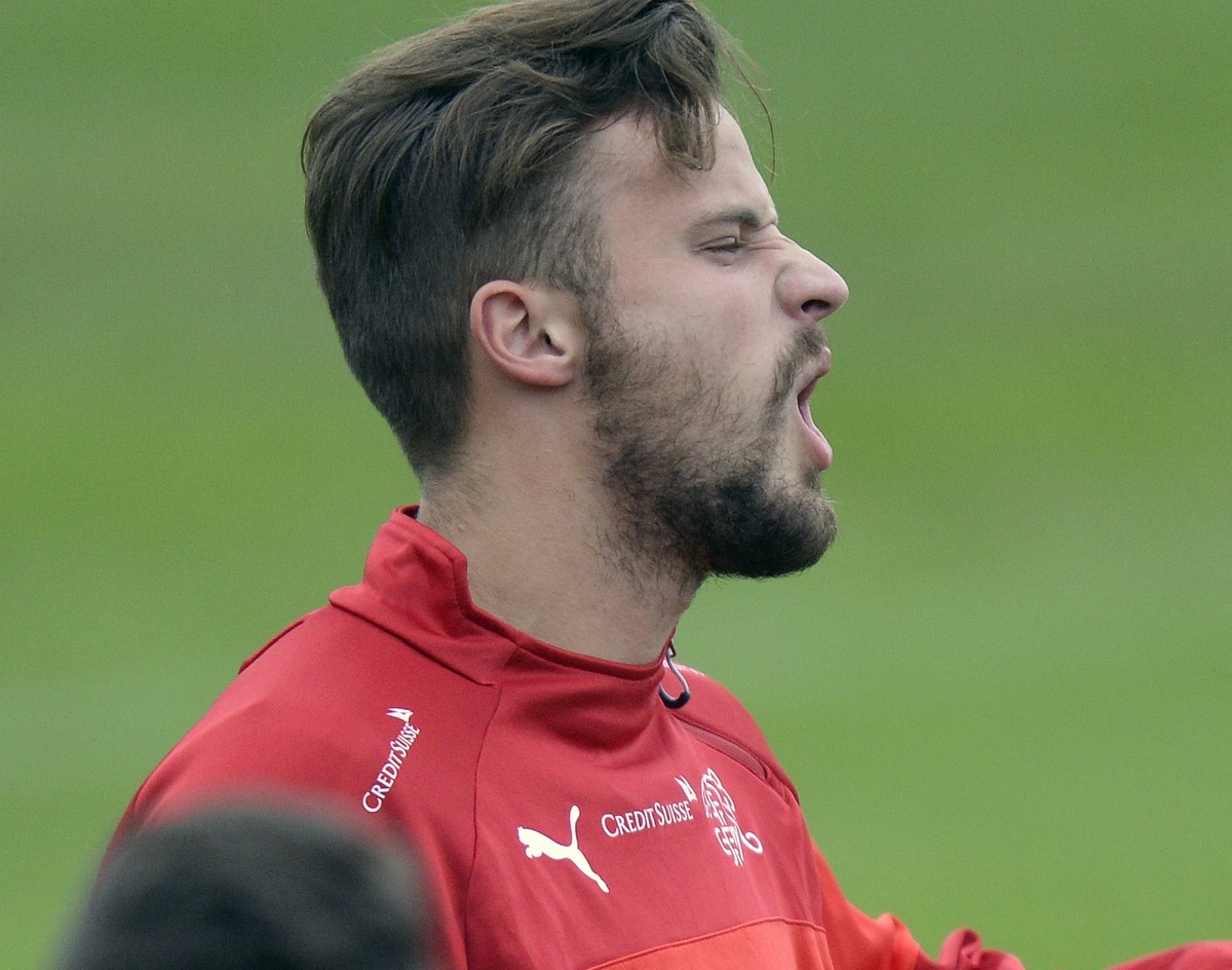 Schweizer Nati verliert einen Platz Spanien fällt aus den Top 10