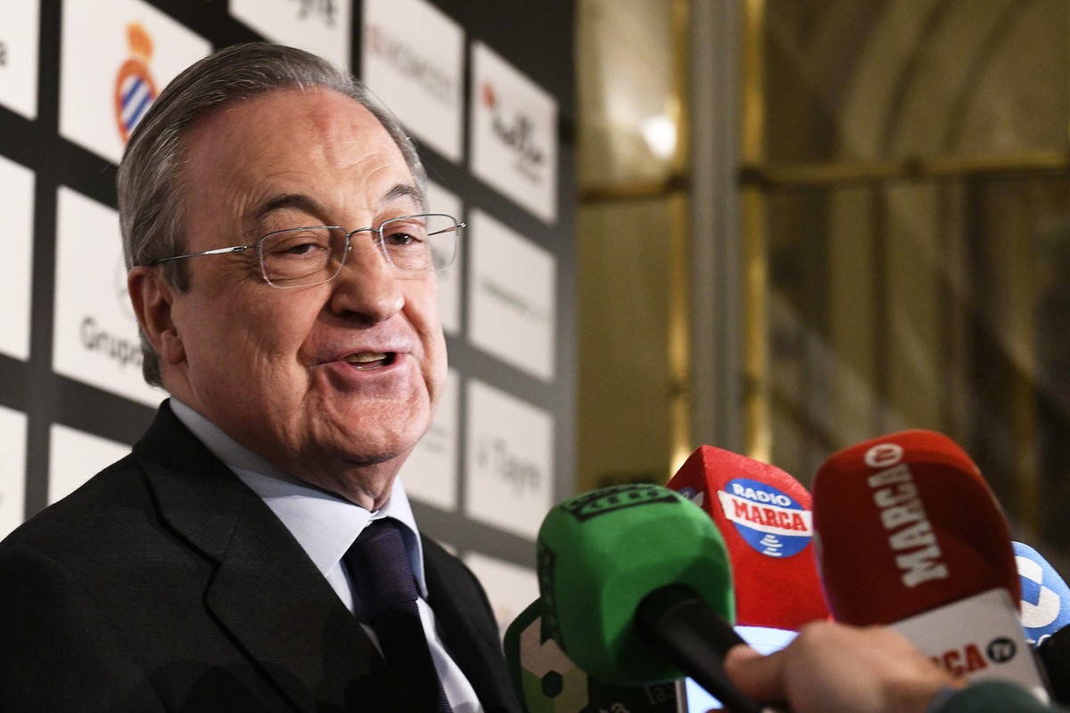 epa06619025 Real Madrid's President Florentino Perez speaks to journalists during the Cena Pirata V edition organized by Spanish soccer player Esteban Granero in Madrid, Spain, 21 March 2018. EPA ...
