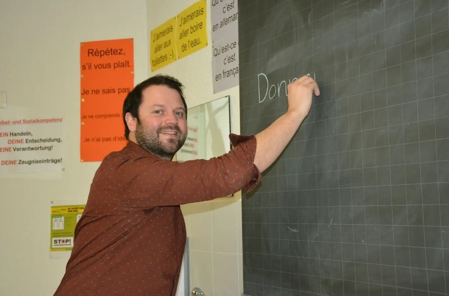 Springt regelmässig als Lehrer ein: der Urner Nationalrat Simon Stadler.