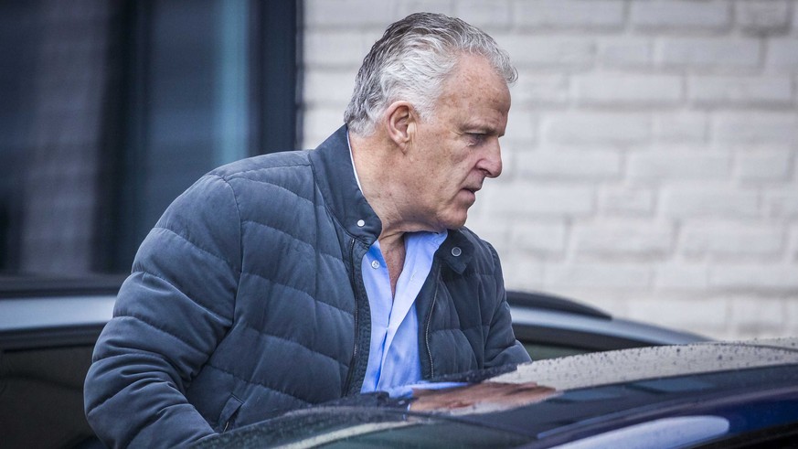 epa09327837 (FILE) - Dutch crime reporter Peter R. de Vries, spokesperson for the Verstappen parents, arrives at the court in Maastricht, the Netherlands, 08 March 2019 (reissued 07 July 2021). Accord ...
