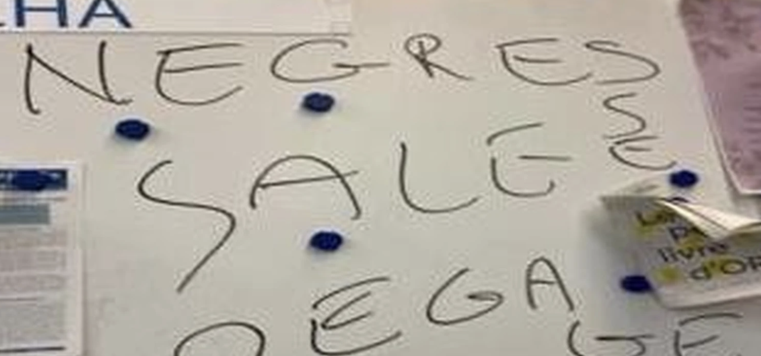 «Dreckige Negerin, verschwinde», steht an der Tafel im Lehrerzimmer einer Genfer Schule.