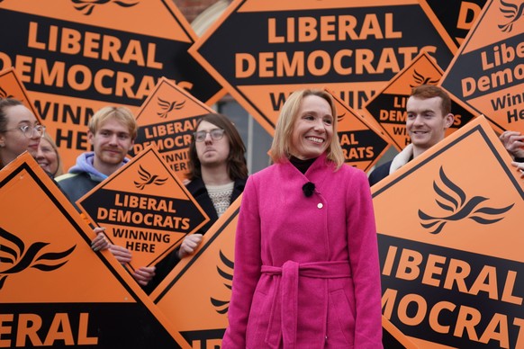 Liberaldemokratin Helen Morgan nach ihrem Sieg in North Shropshire. 