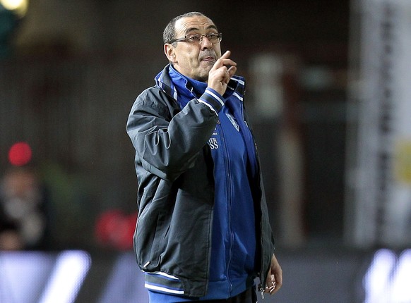 EMPOLI, ITALY - JANUARY 17: Maurizio Sarri manager of Empoli FC gives instructions during during the Serie A match between Empoli FC and FC Internazionale Milano at Stadio Carlo Castellani on January  ...
