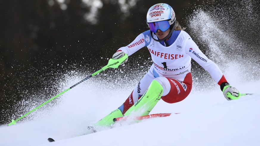 Switzerland's Denise Feierabend speeds down the course during the slalom portion of alpine ski, women's World Cup combined race, in Lenzerheide, Switzerland, Friday, Jan. 26, 2018. (AP Photo ...