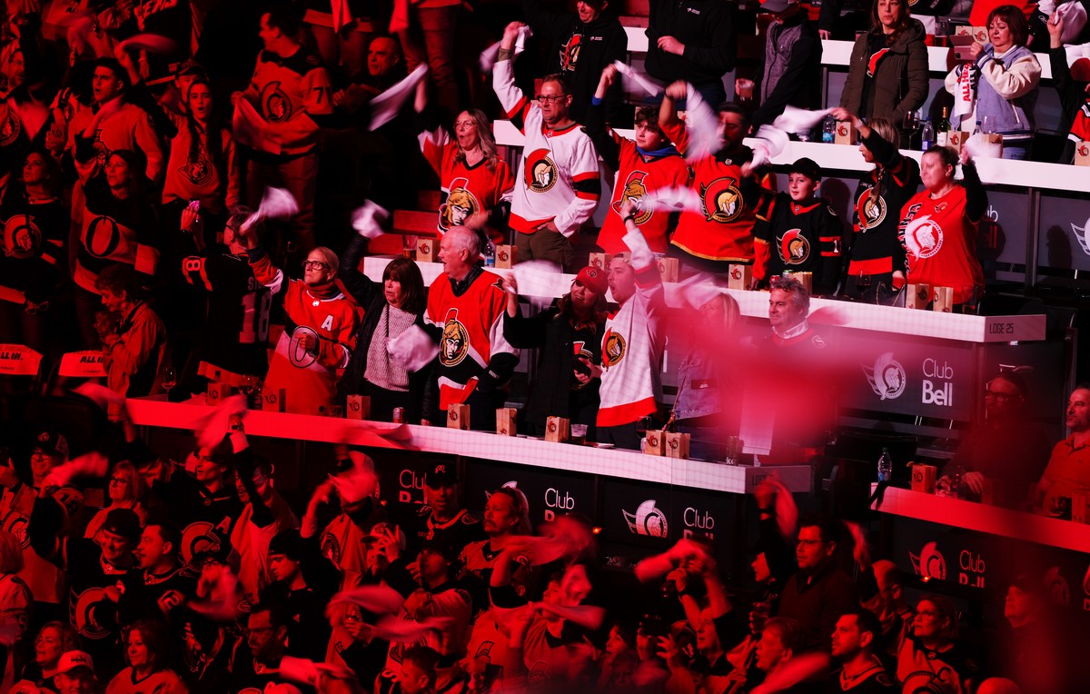 Ottawa Senators fans cheer prior to NHL playoff hockey action against the Carolina Hurricanes in Ottawa on Thursday, April 23, 2026. (Sean Kilpatrick/The Canadian Press via AP)
Hurricanes Senators Hoc ...