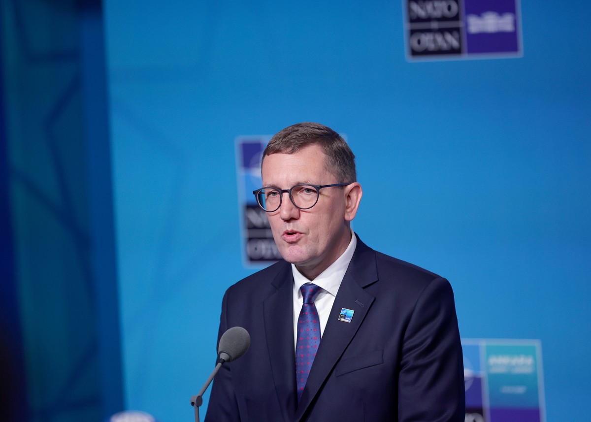 epa13097084 Estonia's Prime Minister Kristen Michal speaks to the media upon his arrival at the 2026 NATO Summit in Ankara, Turkey, 08 July 2026. The NATO Summit takes place from 07-08 July. EPA/ ...