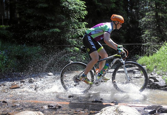 SARNEN, 30JUN19 - Impression von der Bikestrecke ueber 44 km und 1400 Hoehenmeter von Sarnen via das Grossschlierental und vom Glaubenbergpass zurueck nach Sarnen am Conclusive Sunday am Gigathlon 201 ...