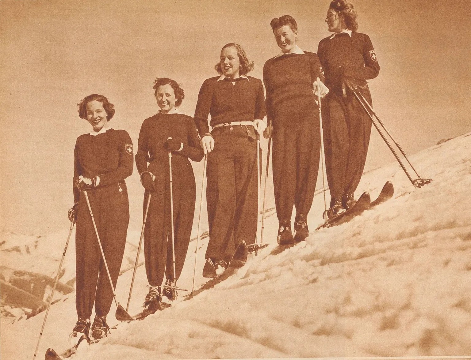 Die von Elsa Roth (2.v.l.) geleitete USA-Delegation des SDS in der Zürcher Illustrierten von Ende Mai 1939.
https://doi.org/10.5169/seals-753482