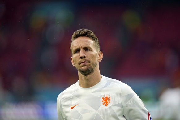 epa09290684 Luuk de Jong of the Netherlands warms up prior to the UEFA EURO 2020 preliminary round group C soccer match between North Macedonia and the Netherlands in Amsterdam, Netherlands, 21 June 2 ...