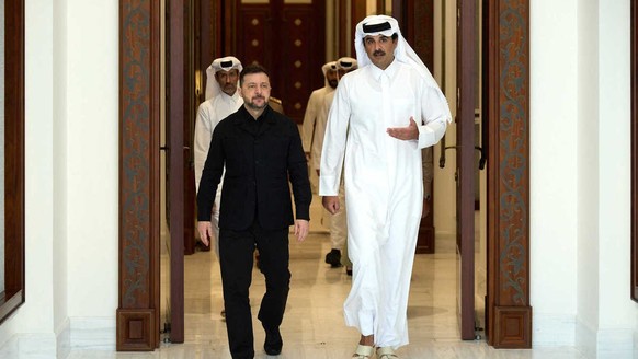 Der ukrainische Präsident Wolodymyr Selenskyj zu Besuch bei Scheich Tamim bin Hamad Al Thani, Emir von Katar