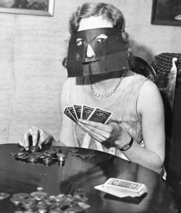 Poker-Maske, 1937.