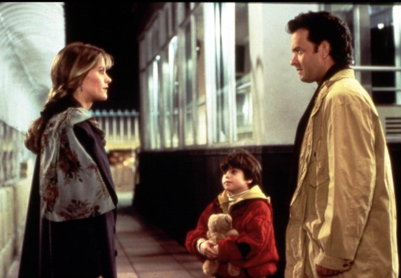SLEEPLESS IN SEATTLE MEG RYAN, ROSS MALINGER, TOM HANKS Date: 1993. Strictly editorial use only in conjunction with the promotion of the film. Credit line mandatory. This image is copyright of the fil ...