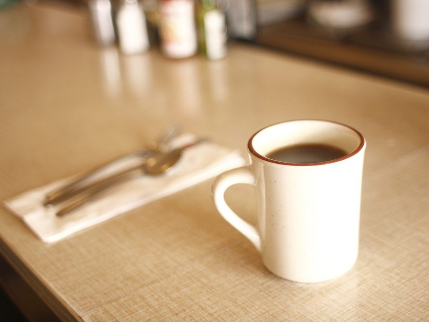 kaffee usa schlechter kaffee filterkaffee trinken http://www.seriouseats.com/2015/10/the-case-for-bad-coffee.html