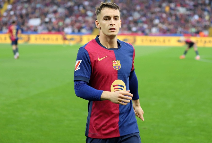 November 3, 2024, Sabadell, Barcelona, Spain: Barcelona Spain 03.11.2024 Marc Casado FC Barcelona, Barca looks during the La Liga EA Sports between FC Barcelona and Espanyol at Estadi Olimpic Lluis Co ...
