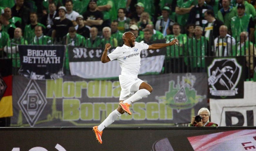 Franck Etoundi feiert das 1:0 für den FCZ – den&nbsp;angereisten Gladbach-Supportern schmeckt das gar nicht.&nbsp;