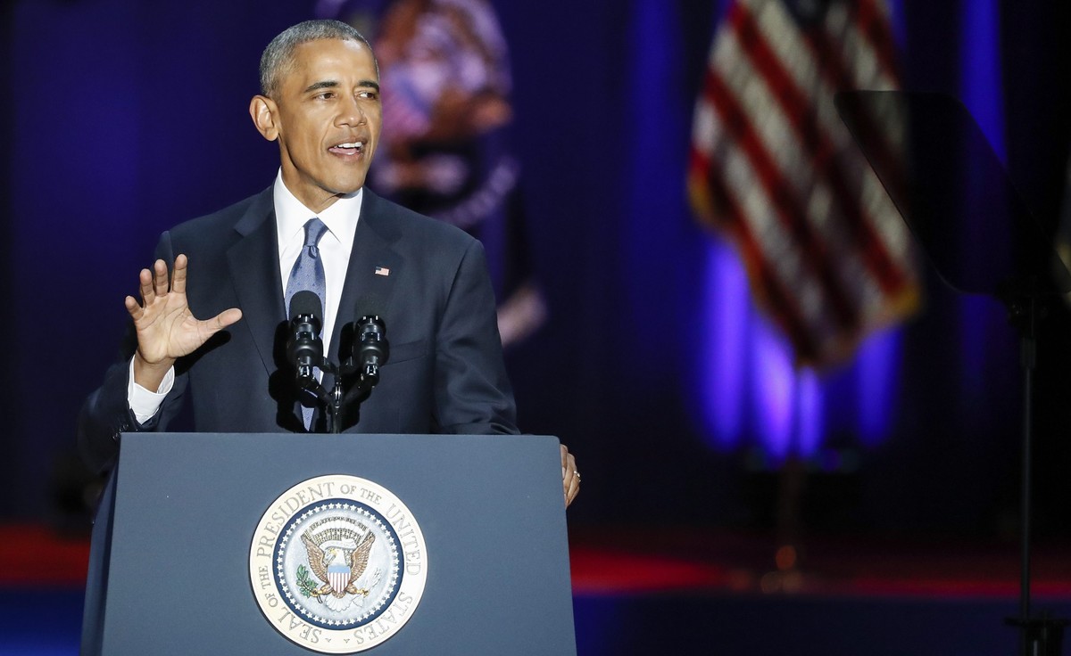 epa05710186 US President Barack Obama delivers his farewell address to the American people at McCormick Place in Chicago, Illinois, USA, 10 January 2017. Obama's eight year term as president of t ...
