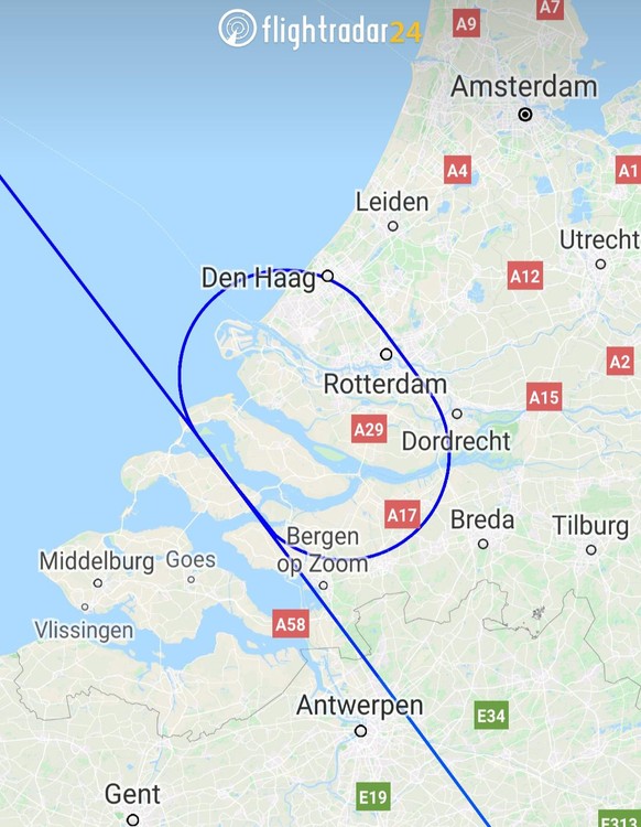 Swiss-Airbus nach Chicago muss umdrehen – und landet in Zürich mit geplatzten Reifen
Wie heisst die Watson Bildgalerie noch mal mit den Perfekten Schnappschüssen? Egal, diese Schleife über Rotterdam w ...