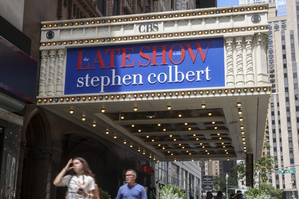 KEYPIX - epa12245875 The Ed Sullivan Theater where The Late Show with host Stephen Colbert is made in New York, New York, USA, 18 July 2025. Colbert announced the show&#039;s cancelation on 17 July 20 ...