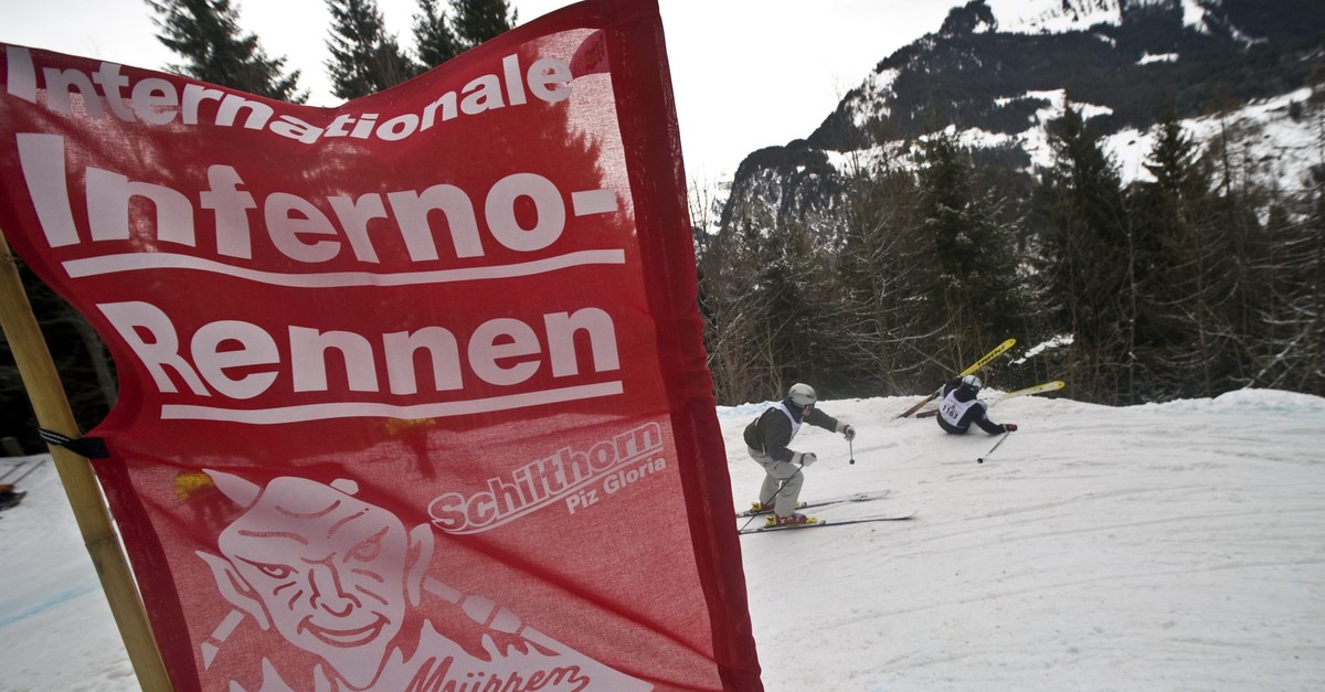 mann-bricht-vor-ziel-tot-zusammen-inferno-skirennen-in-m-rren-be-abgebrochen