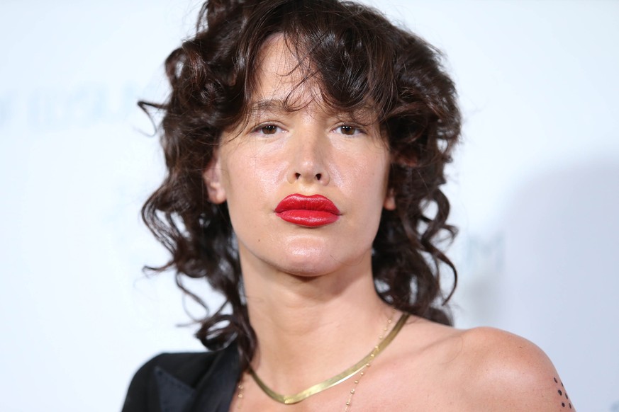 Paz de la Huerta arrives at The Art Of Elysium Heaven Gala at Hangar 8 on Saturday, Jan. 10, 2015 in Santa Monica, CA. (Photo by Omar Vega/Invision/AP)